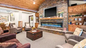 Duluth Spacious Living Room